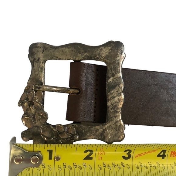 Women’s Dark Brown Leather Belt Flower Buckle Size Medium - Picture 13 of 13